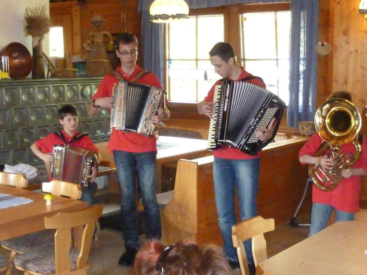 Das Kleine Berghotel Liesing Bagian luar foto